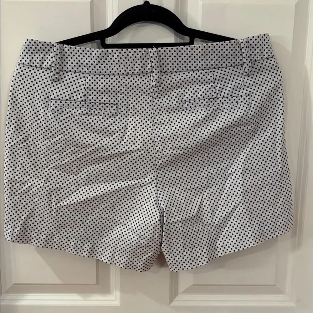Nautica Women's Polka Dot Chino Shorts 5" Inseam Size 8 White Black Cotton - Picture 3 of 10